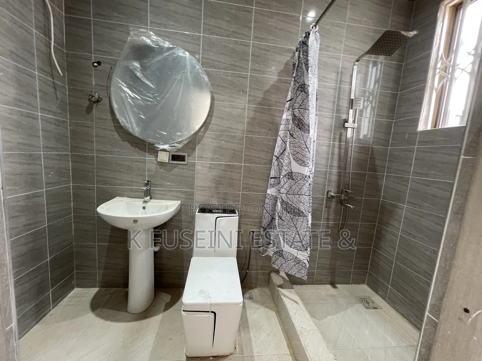 4bdrm House in K Fuseini Estate, Kumasi Metropolitan for sale