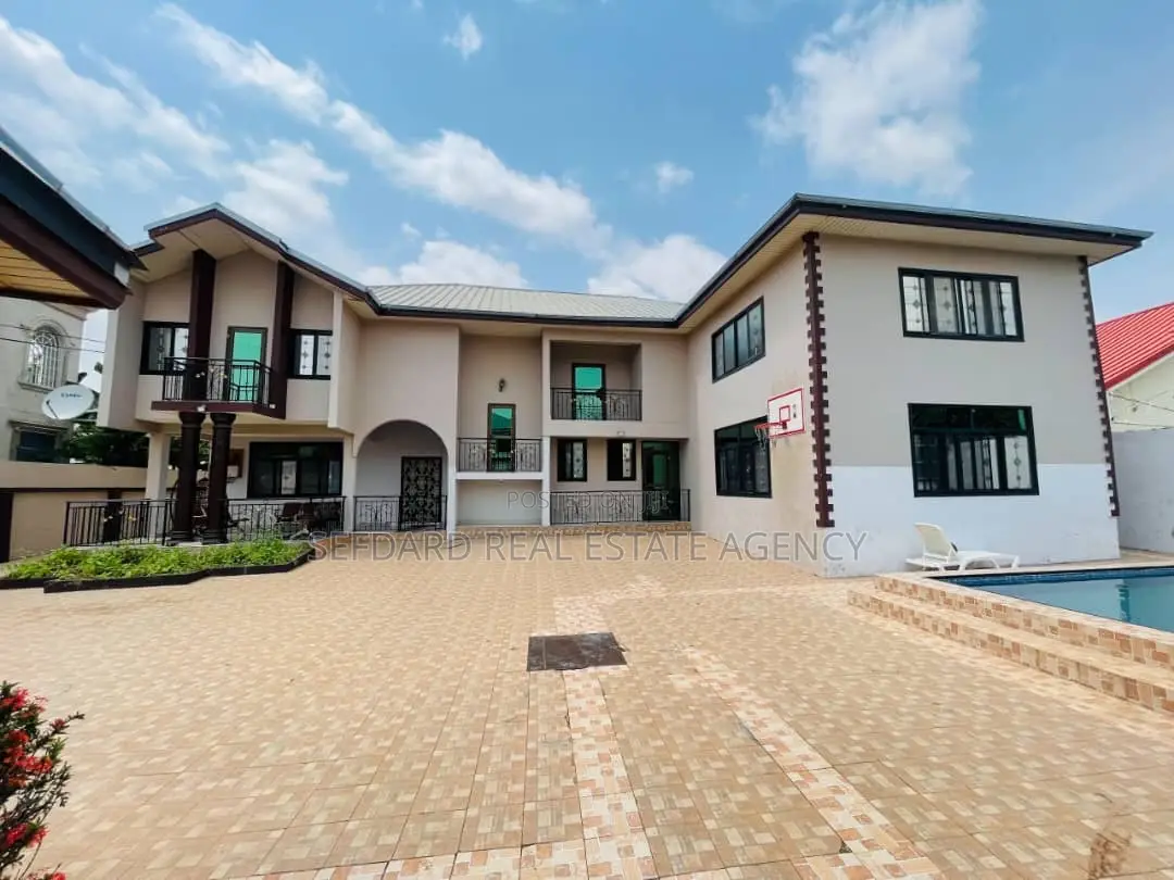 7bdrm Mansion in East Legon for sale