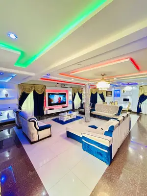 7bdrm Mansion in East Legon for sale