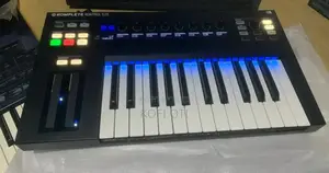 Komplete Kontrol S25