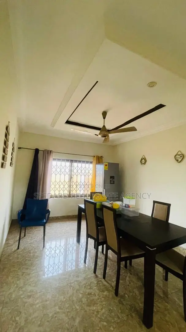 5bdrm House in Pokuase for sale