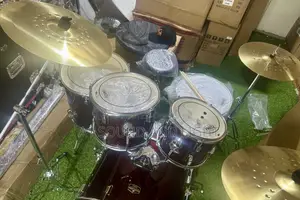 Tama 5 Complete Drum Set [3 Cymbals]