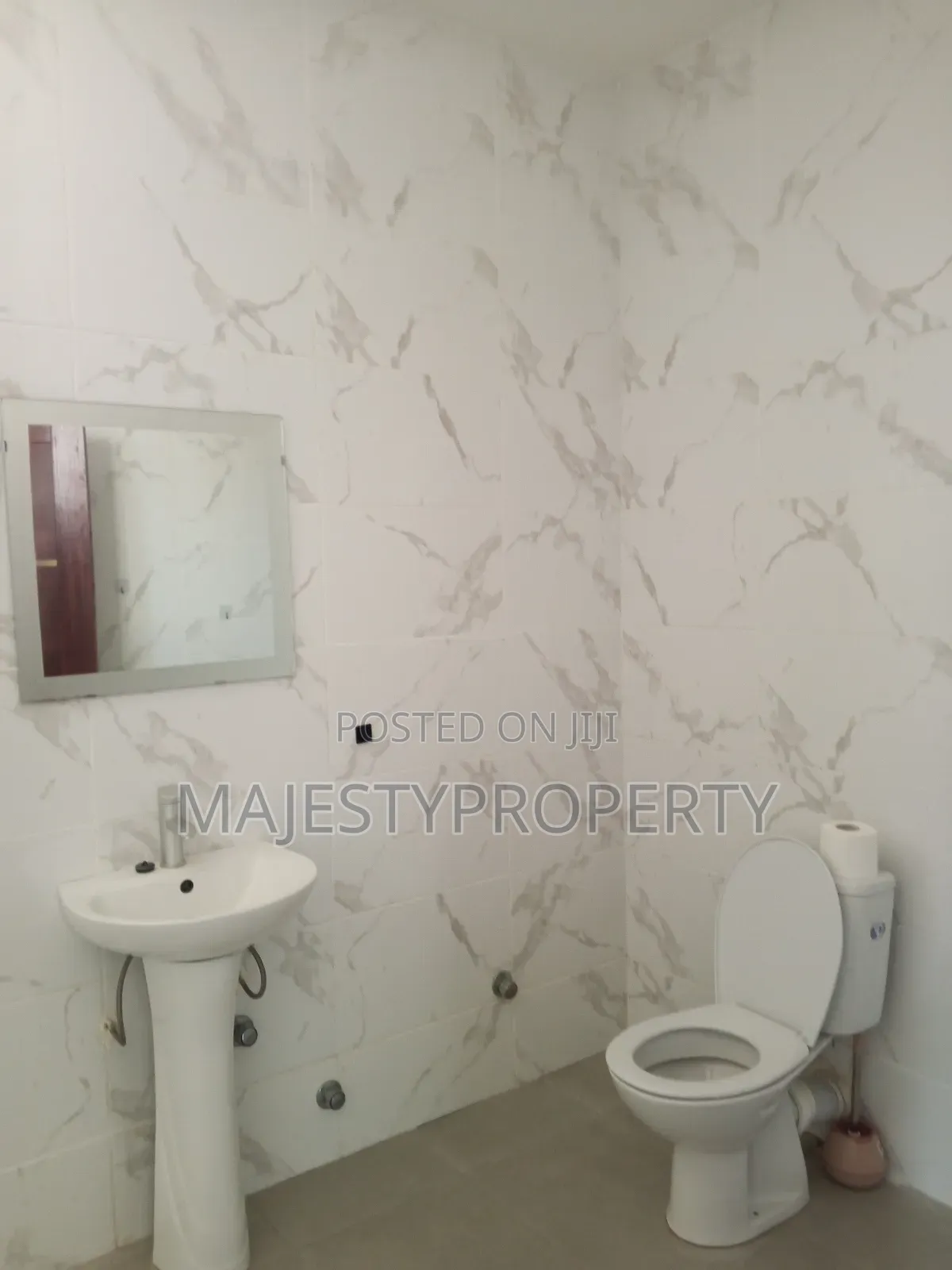 3bdrm Duplex in East Airport, Spintex for rent