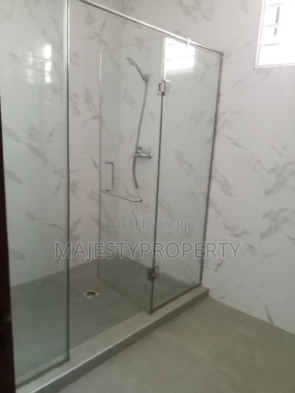 3bdrm Duplex in East Airport, Spintex for rent