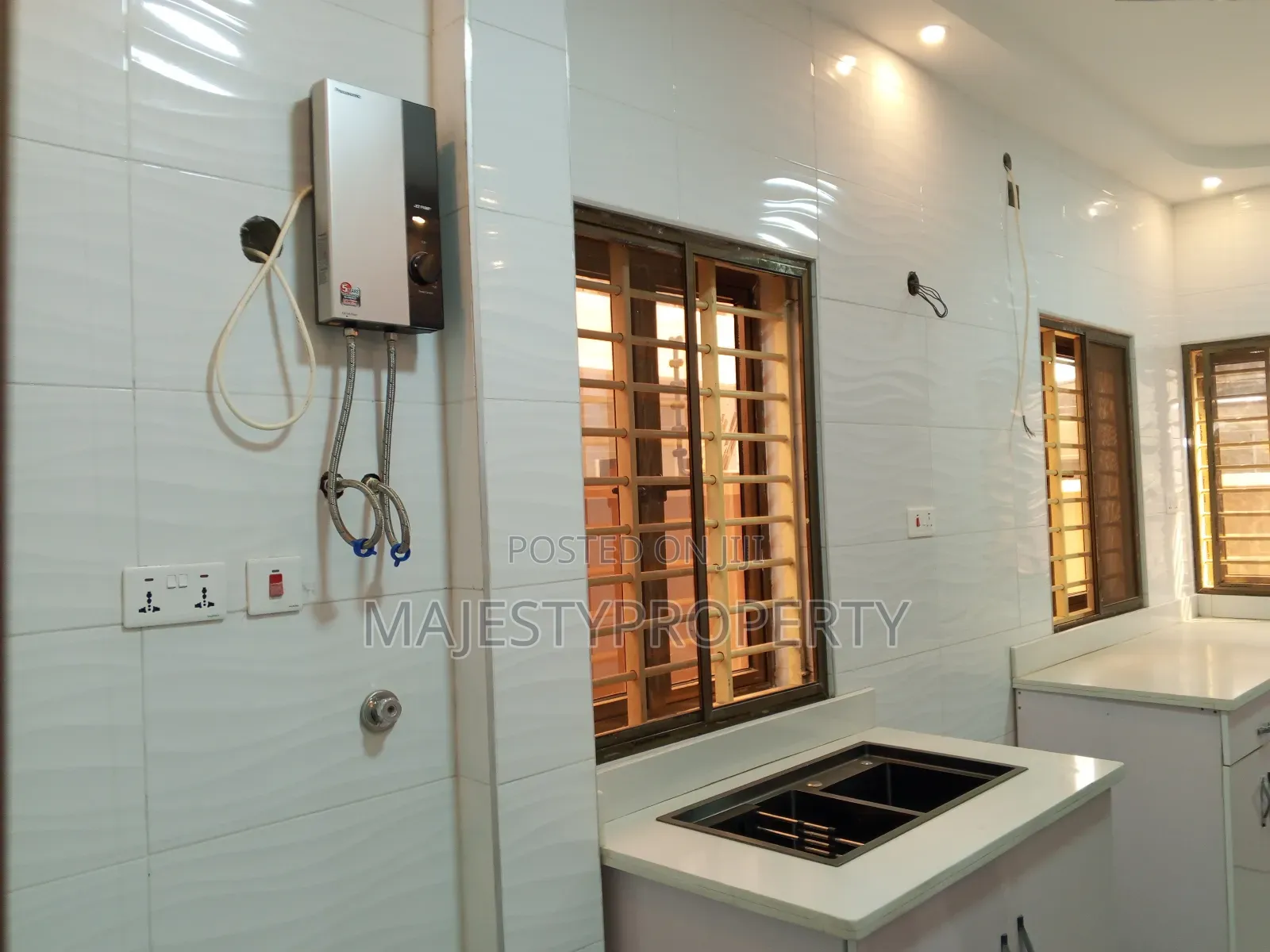 5bdrm Duplex in Manet, Spintex for rent