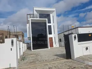 6bdrm House in East Legon for sale