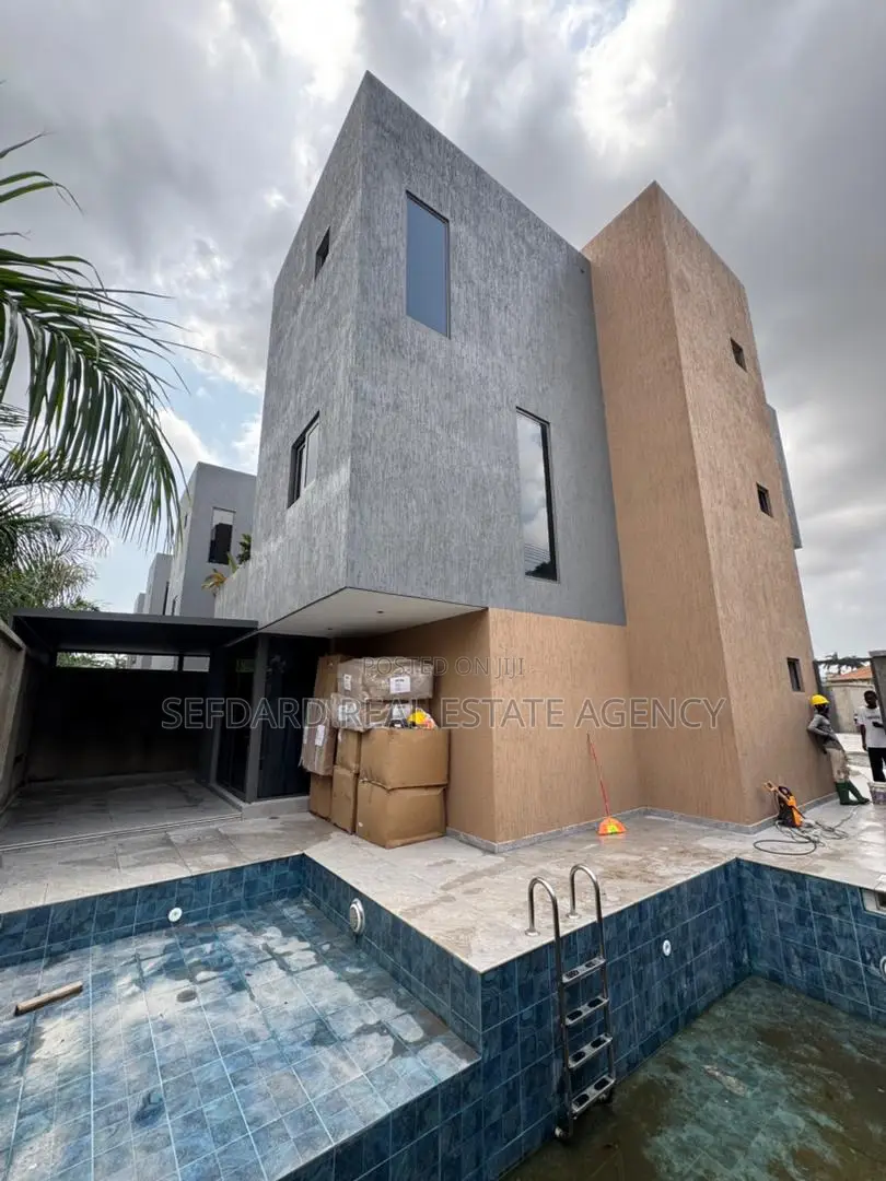 Furnished 5bdrm Mansion in Airport Residential Area for sale