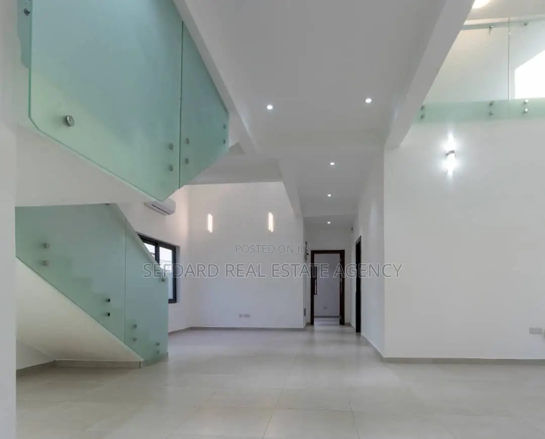 4bdrm Duplex in Abelemkpe for rent