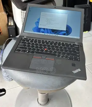 Laptop Lenovo ThinkPad X270 8GB Intel Core i7 SSD 256GB