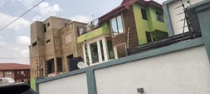 8bdrm Apartment in Spintex for sale