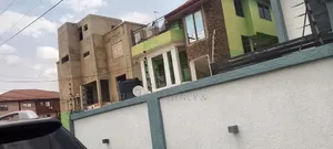 8bdrm Apartment in Spintex for sale