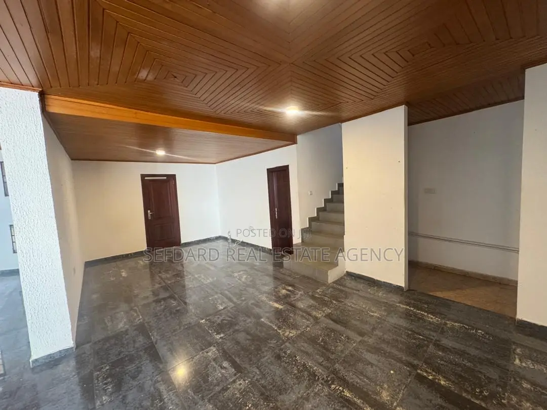 5bdrm House in Abelemkpe for rent