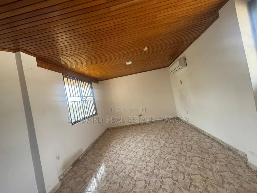 5bdrm House in Abelemkpe for rent
