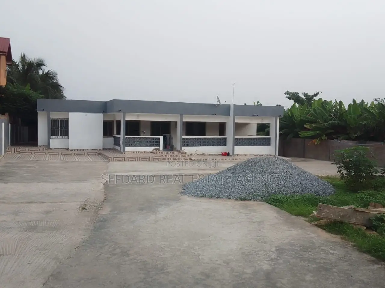 5bdrm House in Abelemkpe for rent