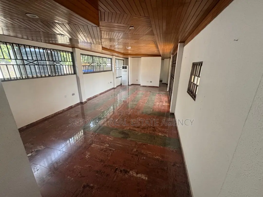 5bdrm House in Abelemkpe for rent