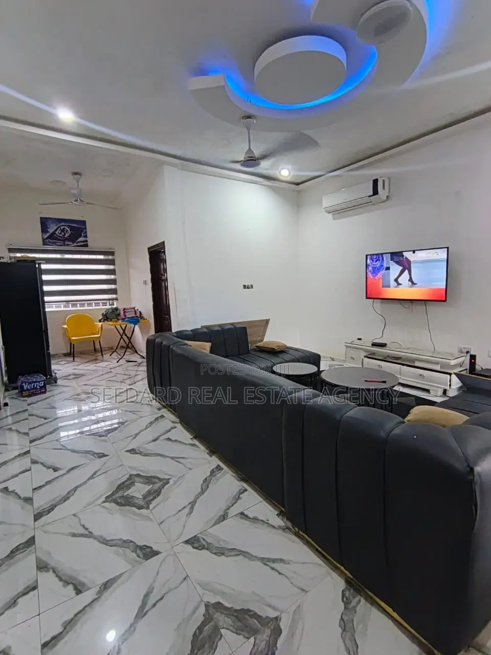 8bdrm Apartment in Ablekuma for sale