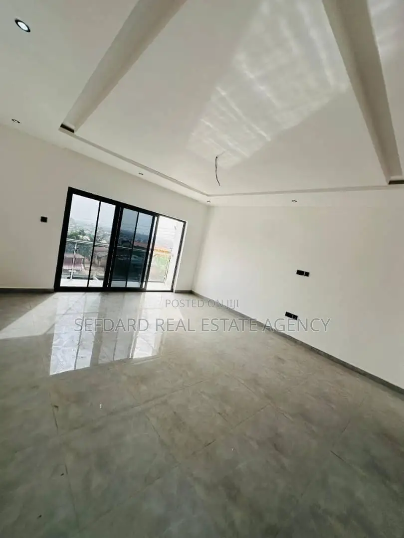 4bdrm Duplex in Pokuase for sale
