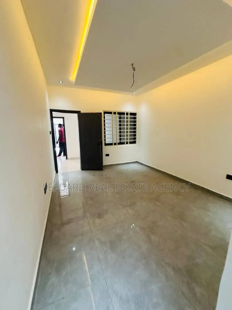 4bdrm Duplex in Pokuase for sale