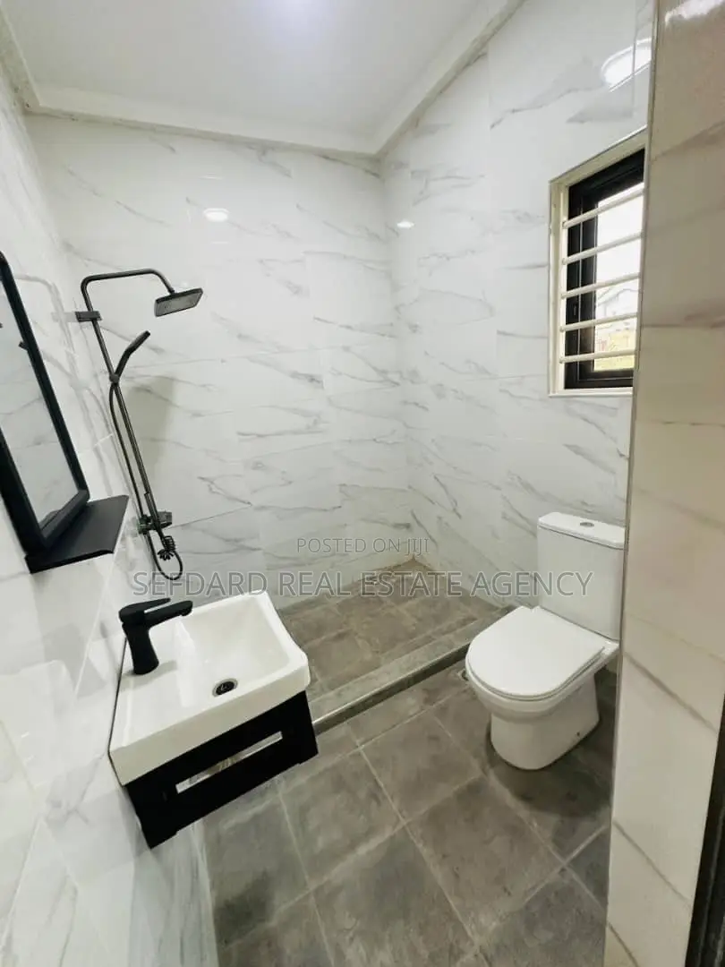 4bdrm Duplex in Pokuase for sale