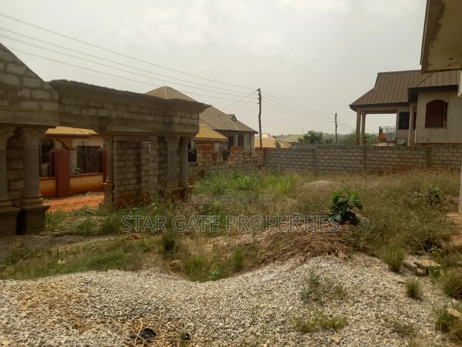 10bdrm House in Santasi Road., Kumasi Metropolitan for sale