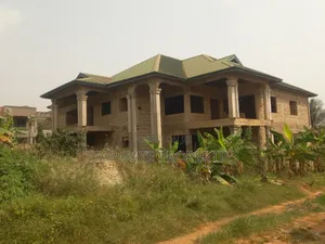 9bdrm House in Pakyi No 2. Santasi, Kumasi Metropolitan for sale