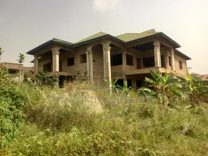 9bdrm House in Pakyi No 2. Santasi, Kumasi Metropolitan for sale