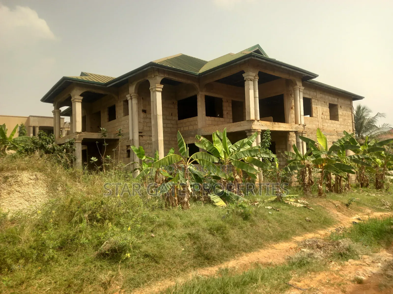 9bdrm House in Pakyi No 2. Santasi, Kumasi Metropolitan for sale