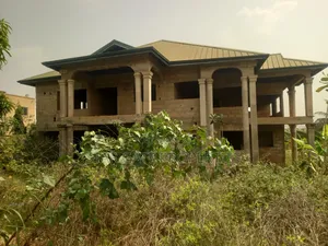 9bdrm House in Pakyi No 2. Santasi, Kumasi Metropolitan for sale