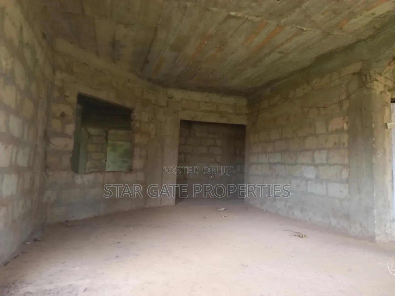 9bdrm House in Pakyi No 2. Santasi, Kumasi Metropolitan for sale