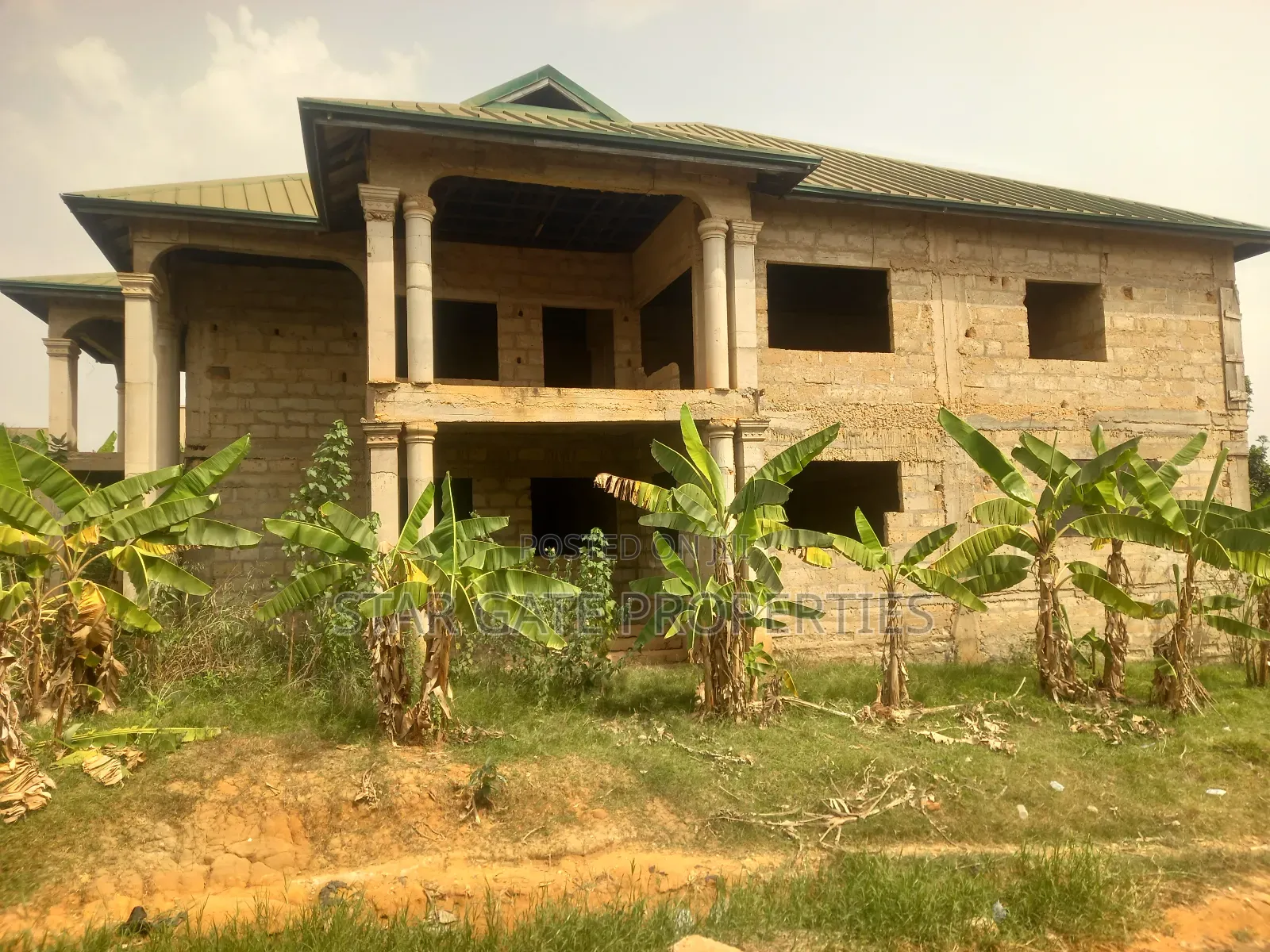 9bdrm House in Pakyi No 2. Santasi, Kumasi Metropolitan for sale
