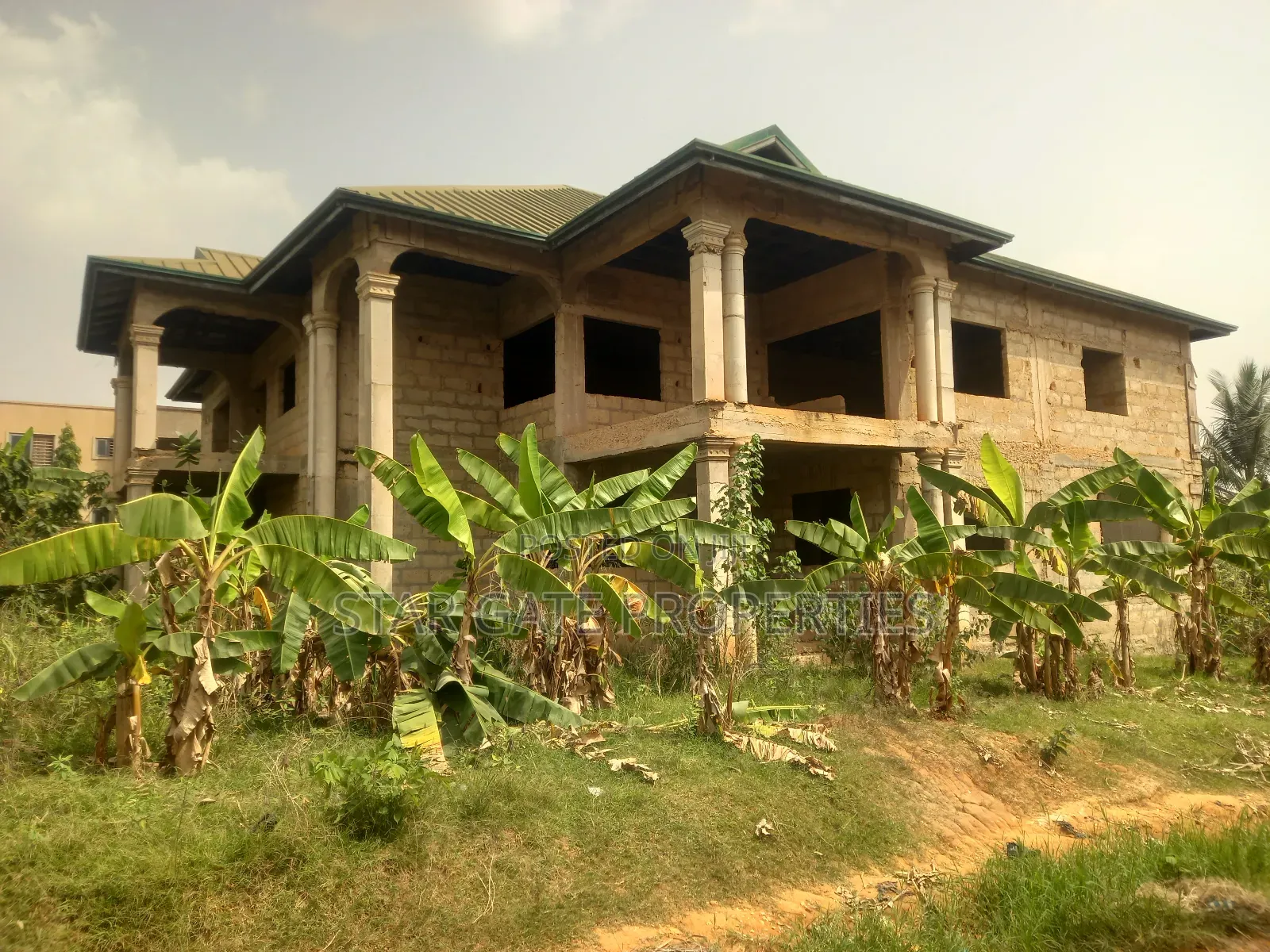 9bdrm House in Pakyi No 2. Santasi, Kumasi Metropolitan for sale