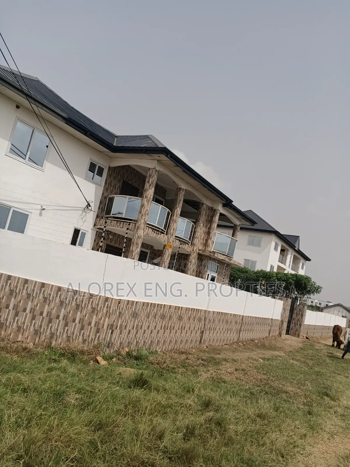 3bdrm Apartment in Amanfro, Adenta for rent