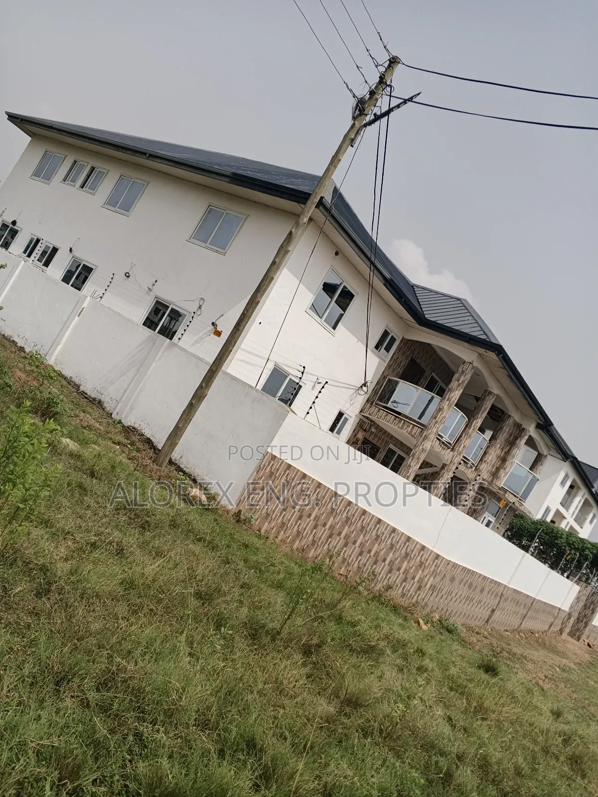 3bdrm Apartment in Amanfro, Adenta for rent