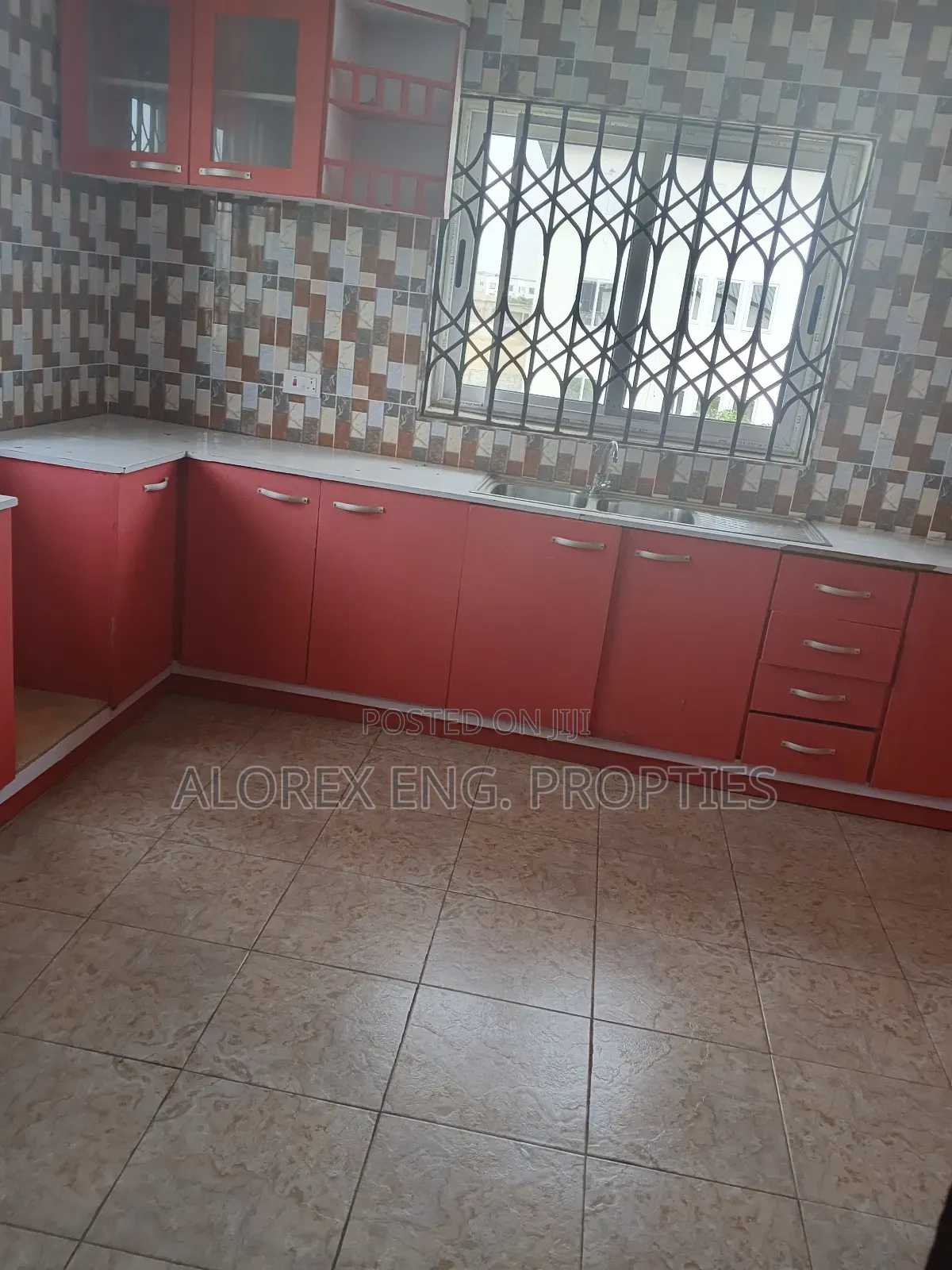 3bdrm Apartment in Amanfro, Adenta for rent