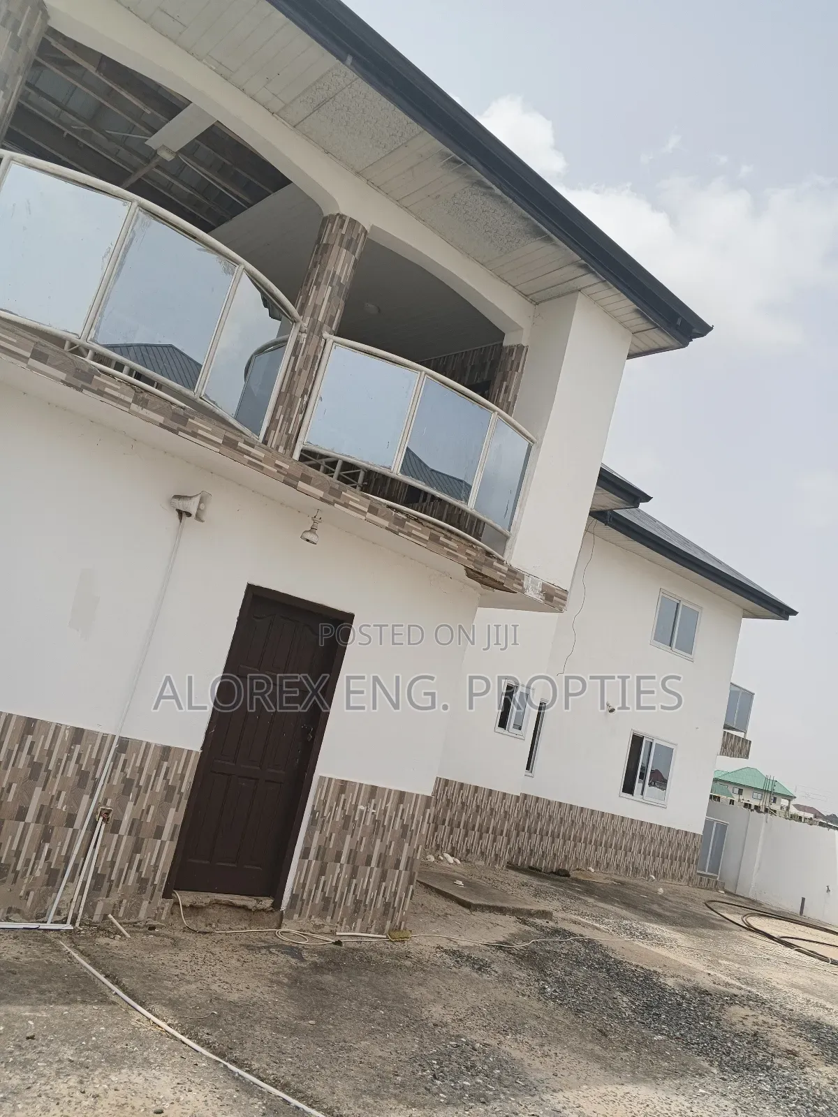 3bdrm Apartment in Amanfro, Adenta for rent