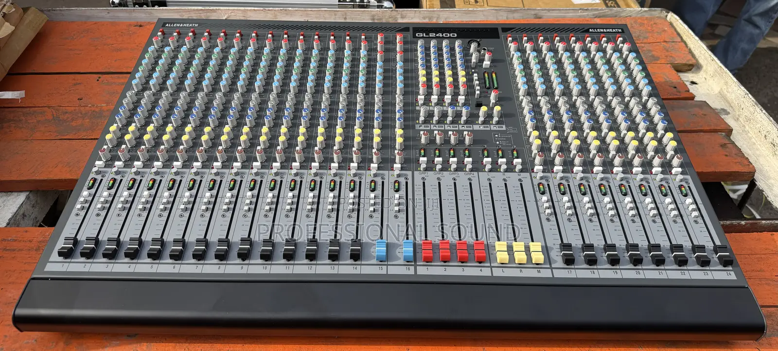 Allen Heath Gl2400 Mixing Console.