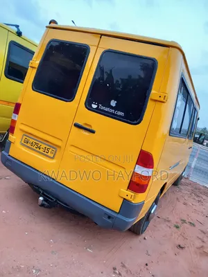Mercedes-Benz Sprinter 2009 Yellow
