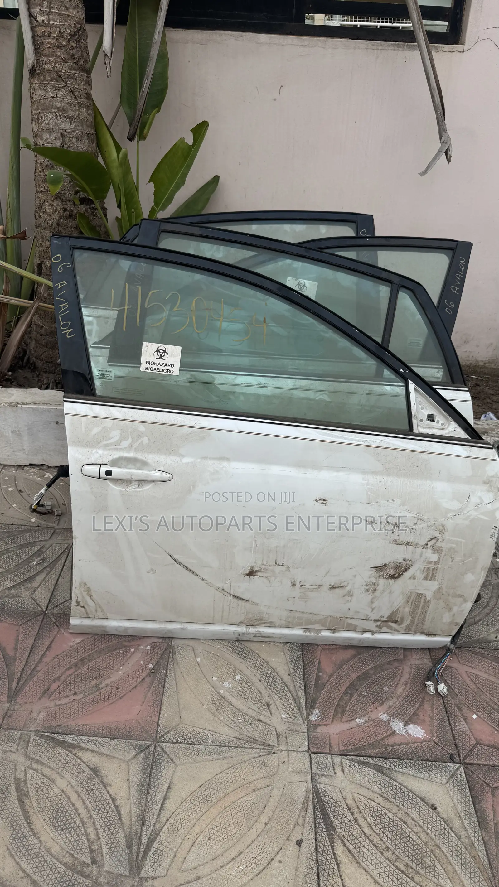 Toyota Avalon 2006,2007,2008,2009,2010 Doors Set Available