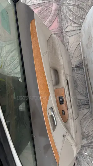 Toyota Avalon 2006,2007,2008,2009,2010 Doors Set Available