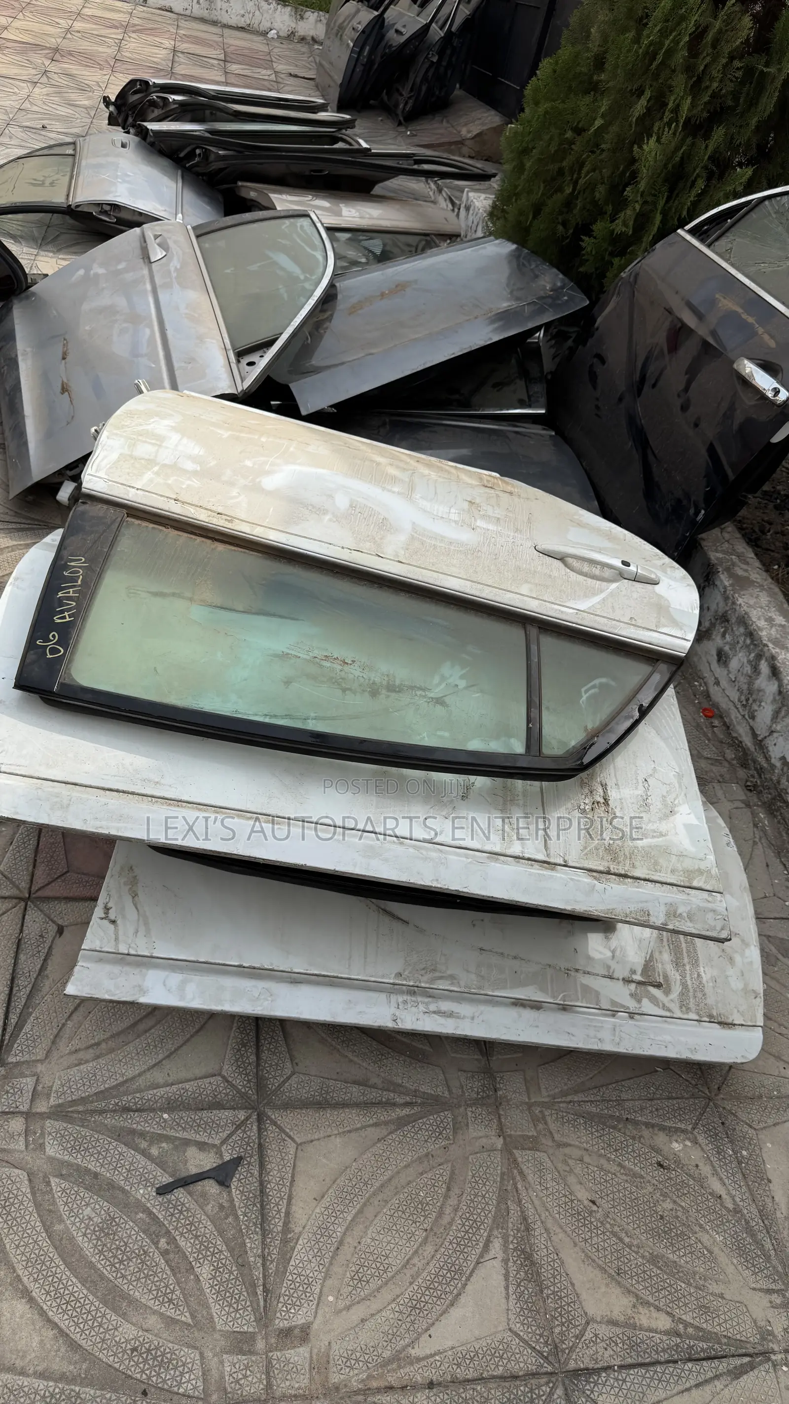 Toyota Avalon 2006,2007,2008,2009,2010 Doors Set Available
