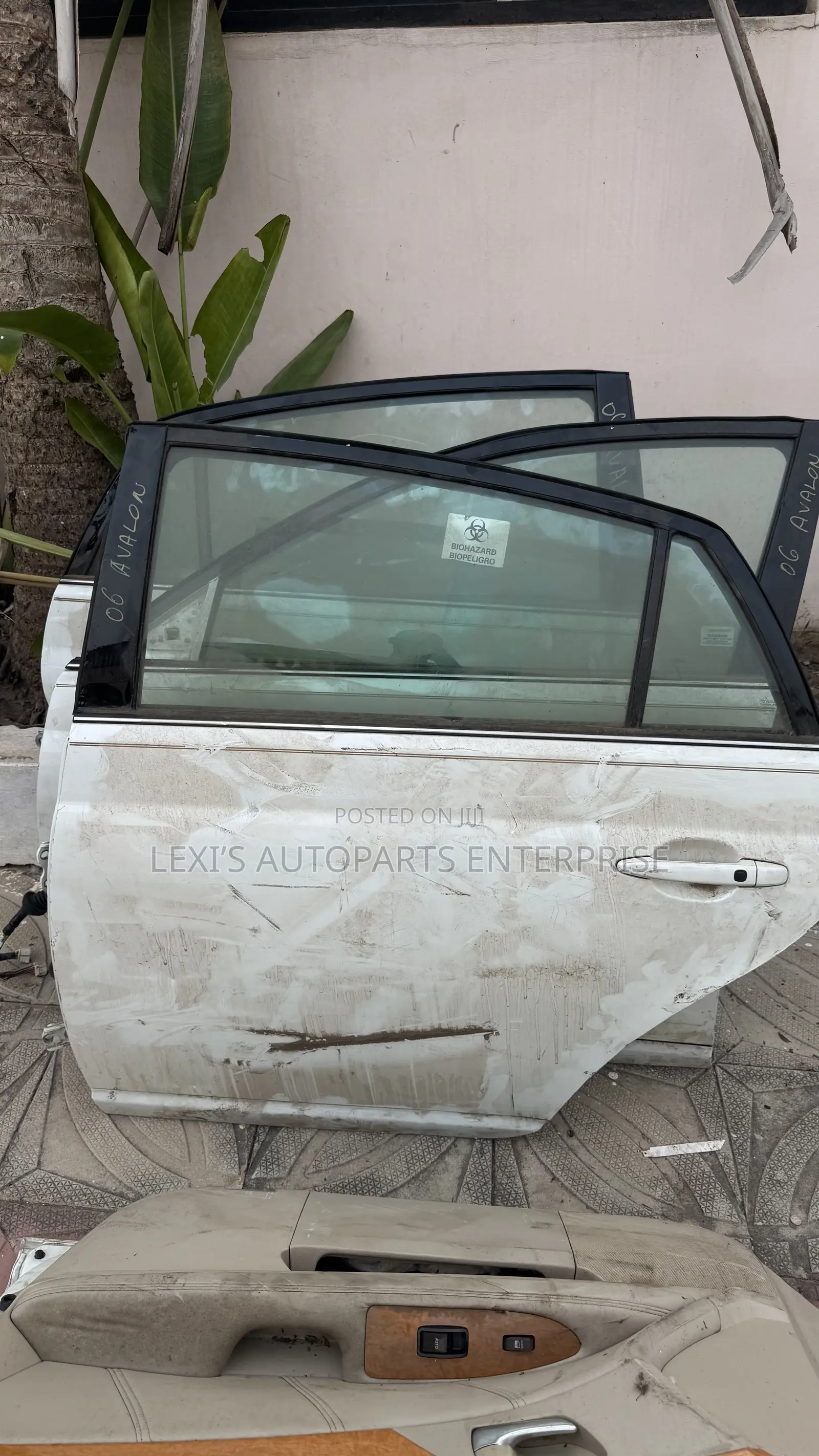 Toyota Avalon 2006,2007,2008,2009,2010 Doors Set Available