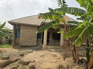 4bdrm House In Fredimens Real, Atwima Kwanwoma For Sale