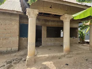 4bdrm House In Fredimens Real, Atwima Kwanwoma For Sale