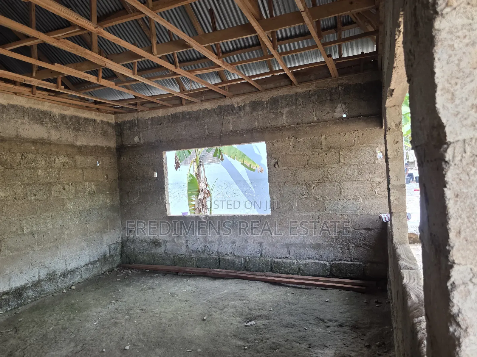4bdrm House In Fredimens Real, Atwima Kwanwoma For Sale