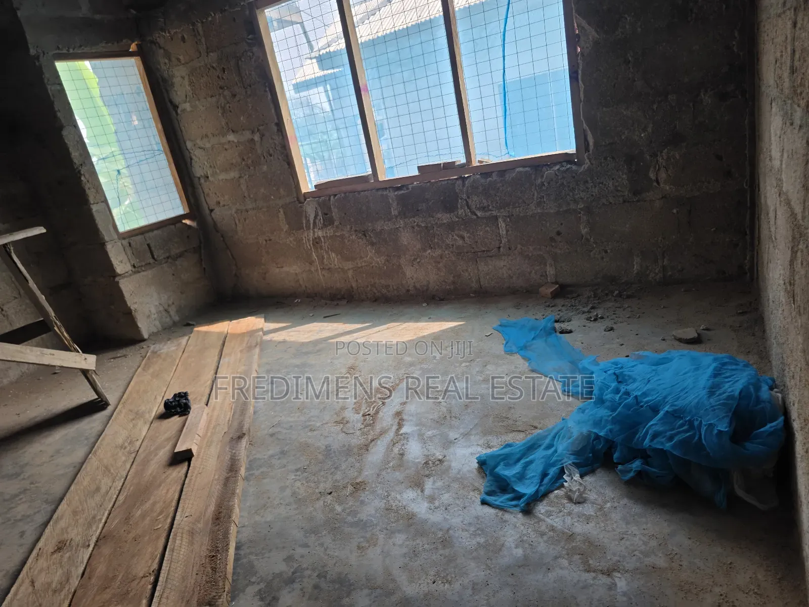 4bdrm House In Fredimens Real, Atwima Kwanwoma For Sale