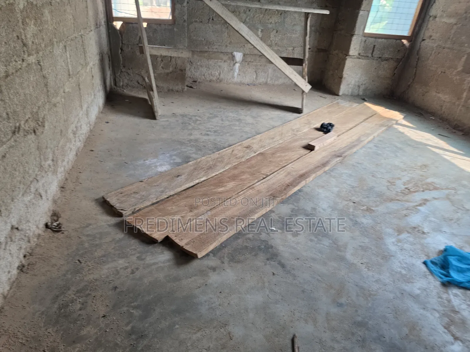 4bdrm House In Fredimens Real, Atwima Kwanwoma For Sale