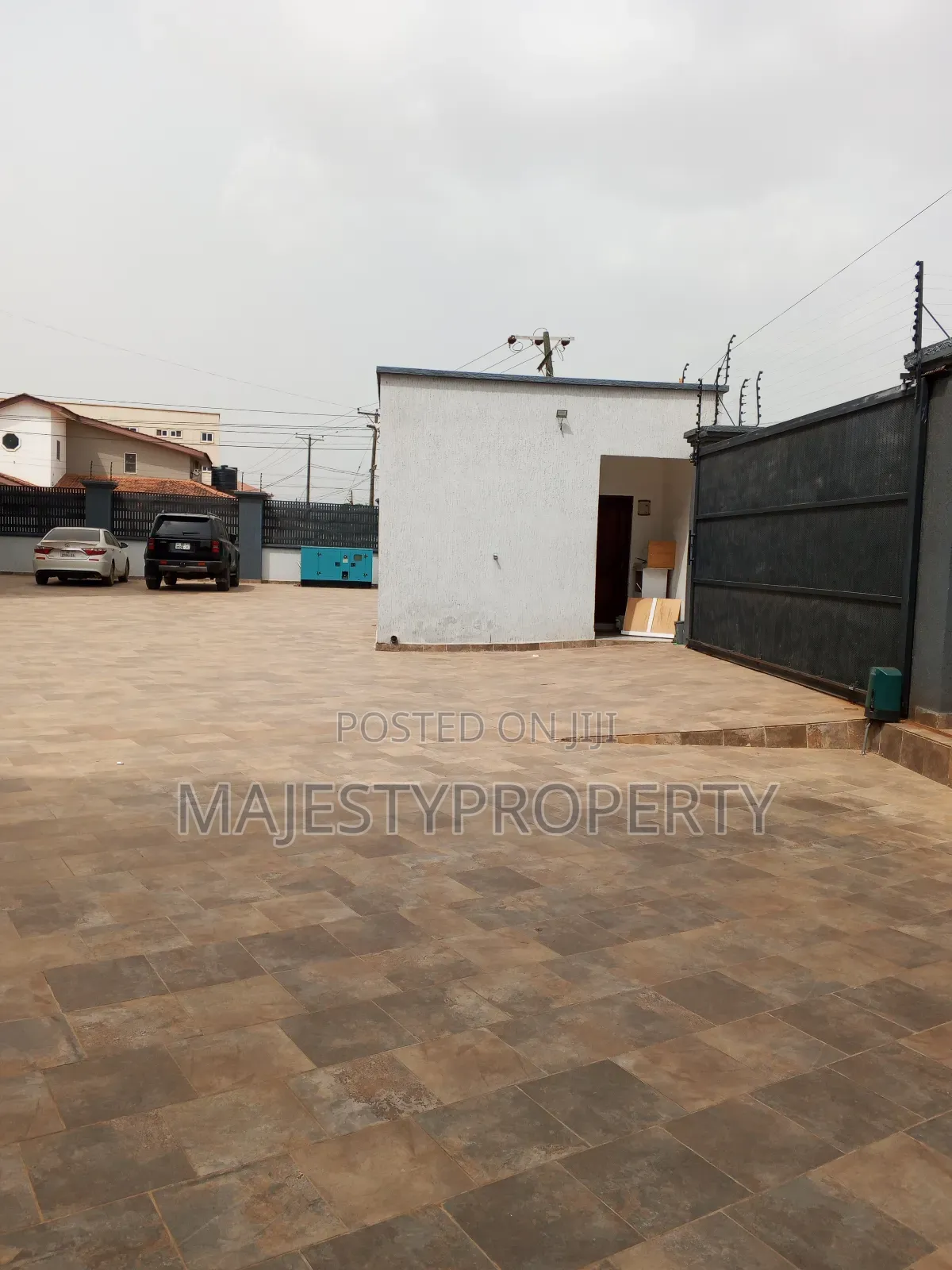 2bdrm Apartment in Botwe School for rent