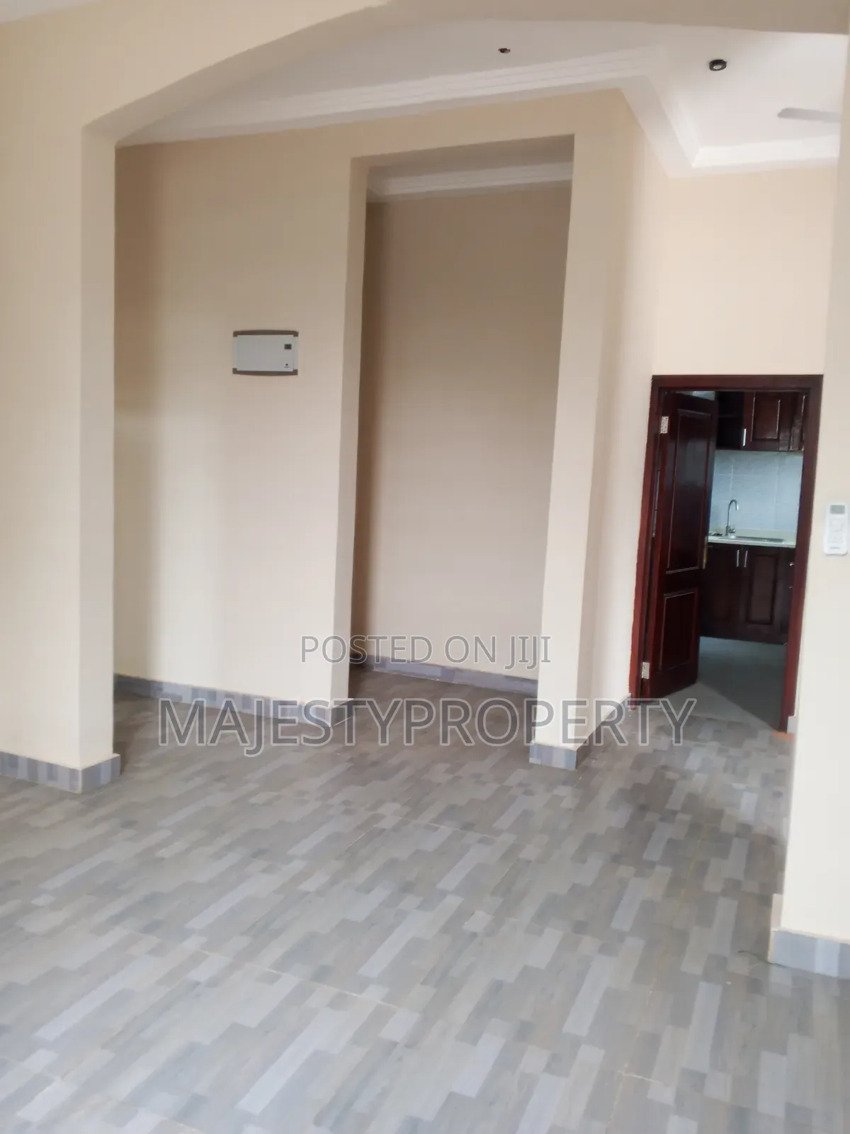 2bdrm Apartment in Botwe School for rent