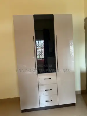 Brand New 3in1 Wardrobe (Mdf Laminated Board)
