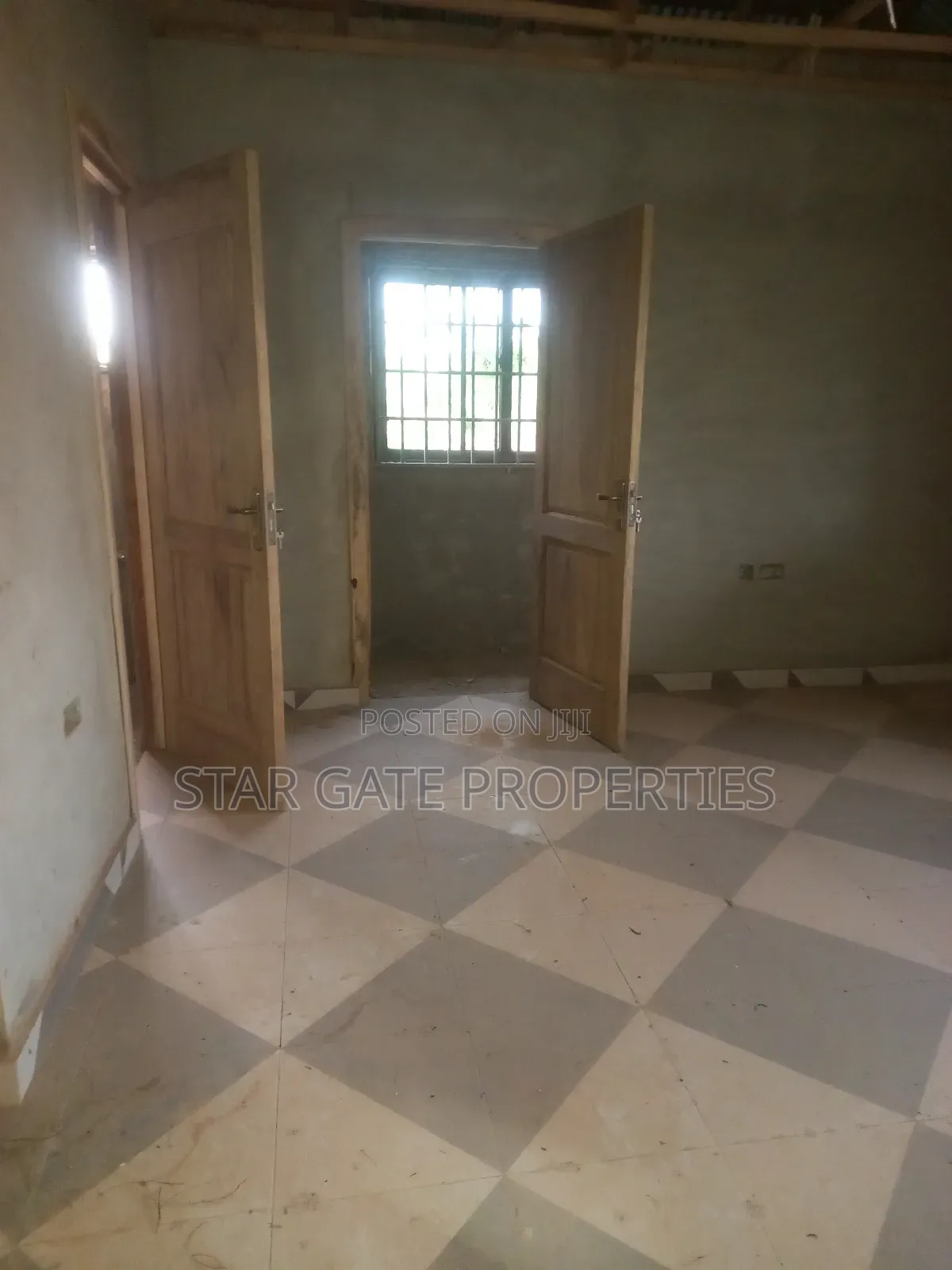 8 Bedrooms Hostel for Sale at Jachie Pramso ( Nursing School)